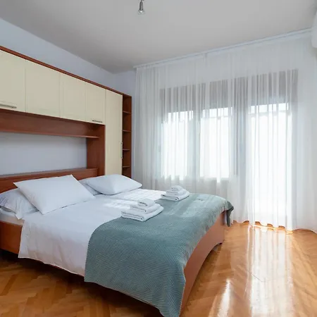 Apartman Domi Apartment